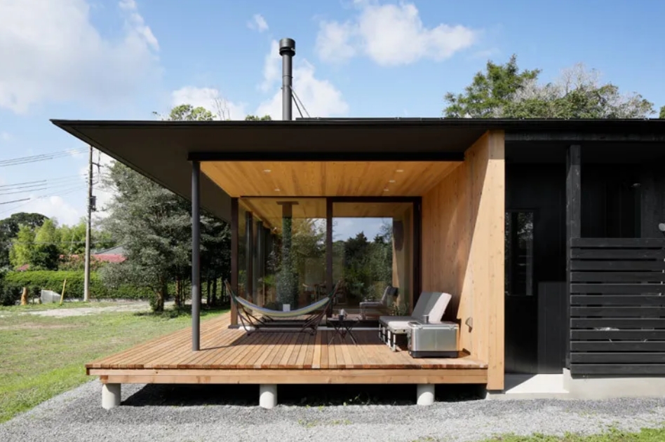 防腐木在花園里簡直百搭，太適合你的院子了！