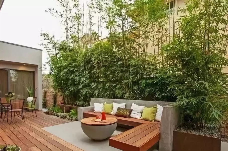 花園中兼具美觀又實(shí)用的是什么？沒(méi)錯(cuò)，是景觀凳~