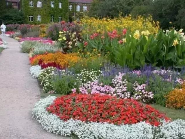 庭院燈光設(shè)計，那些藏在夜晚的美~